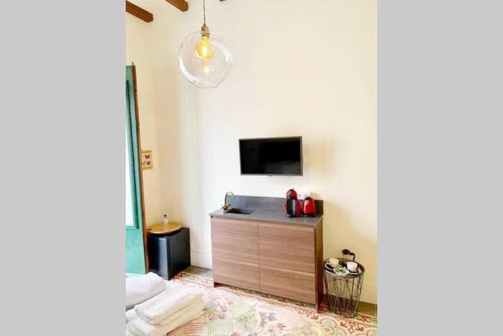 Cozy Studio With Balcony In The Best Place Appartamento Sitges